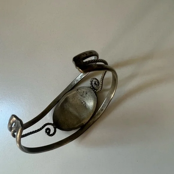 Silver Bracelet with Abalone Leafy design Cuff - Picture 5 of 13